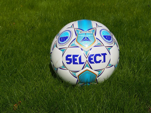 两端为球队 两端为球队